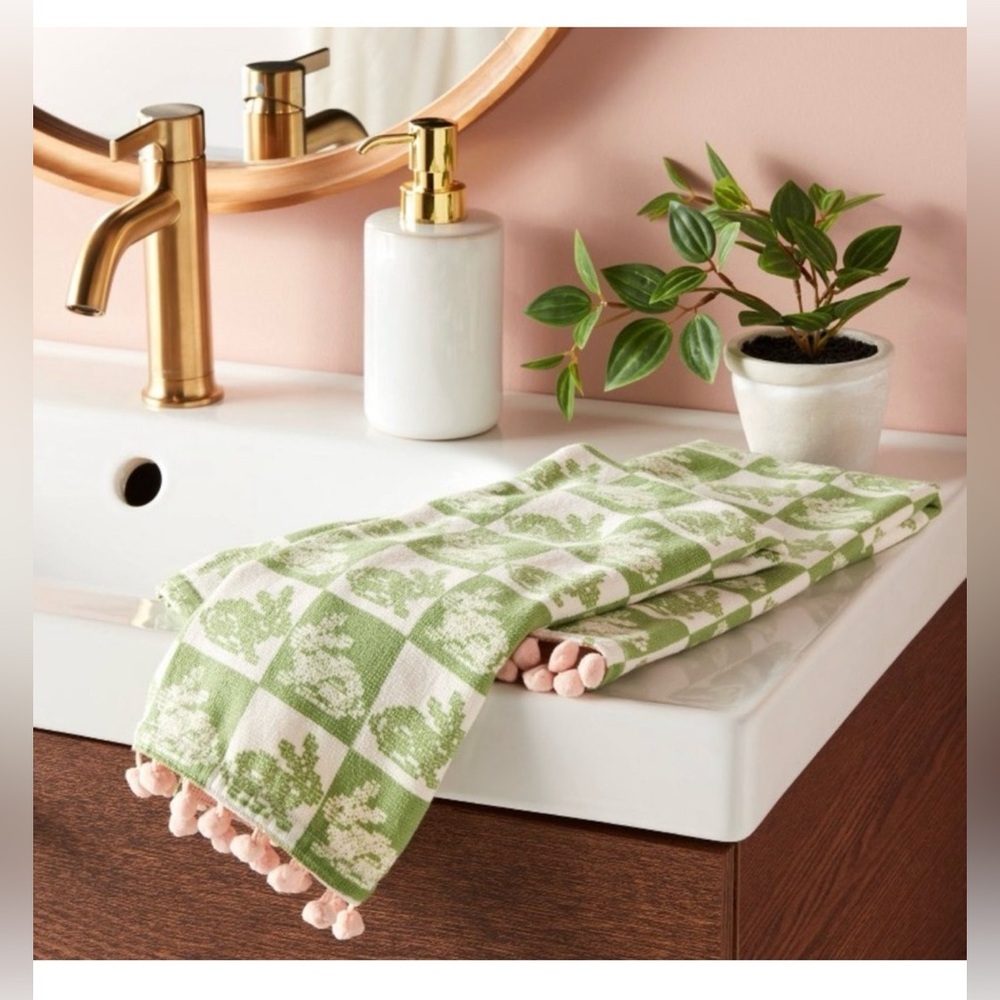 NWT Charming Threshold 2-Pack Green Cream and Pink Pom Easter Bunny Hand Towels
